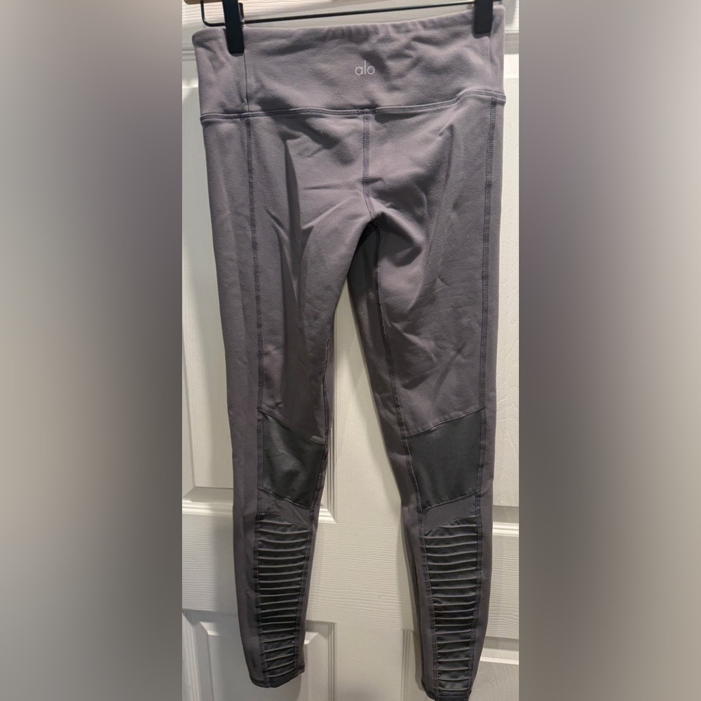 Alo Yoga Moto Leggings High Waist Ribbed Panel Gray-Size Large - Picture 7 of 9